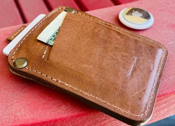 wallet with air tag