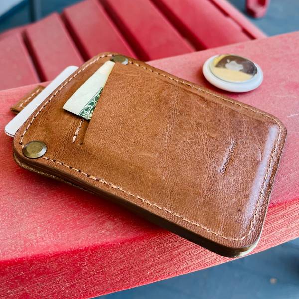 wallet with air tag